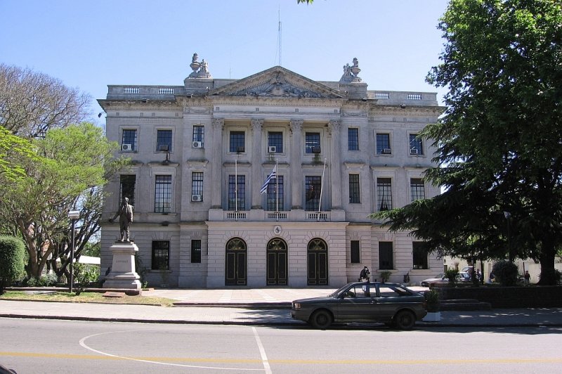 Edificio de la Intendencia de Colonia del Sacramento, Uruguay. (Foto: CC/Flickr.com | Domenico Mariniello)