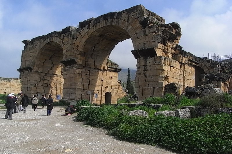 Hierapolis, Pamukkale. (Foto: CC/Flickr.com | Isriya Paireepairit)