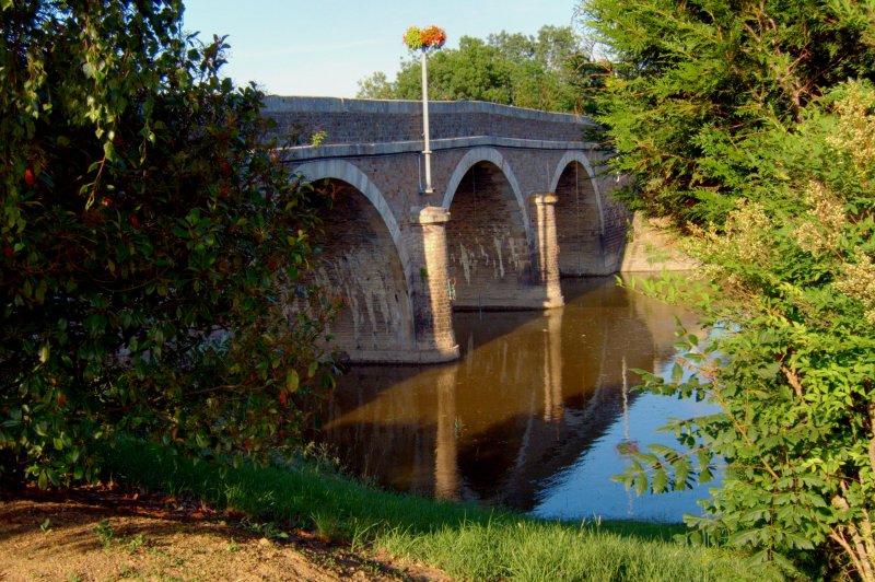 Pont entre la Loire et le Layon a Chalonnes sur Loire. (Foto: CC/Flickr.com | wandalouzy)