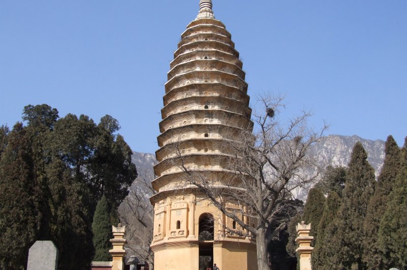 Songyue temple pagoda. (Foto: CC/Flickr.com | Dan Forys)