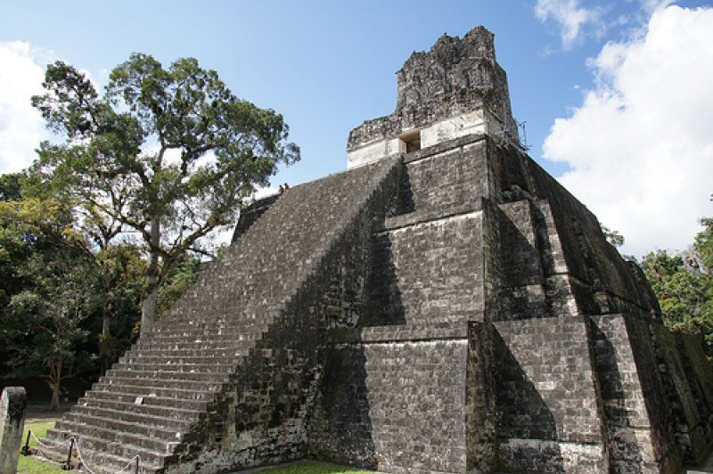 Tikal the temple of the Masks Temple II der Tempel der Masken Tempel II . (Foto: CC/Flickr.com | brongaeh)