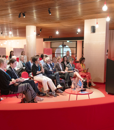 Afsluitende bijeenkomst van de Actiedag Weerbaar Erfgoed 2025 in de Koninklijke Bibliotheek in Den Haag.
